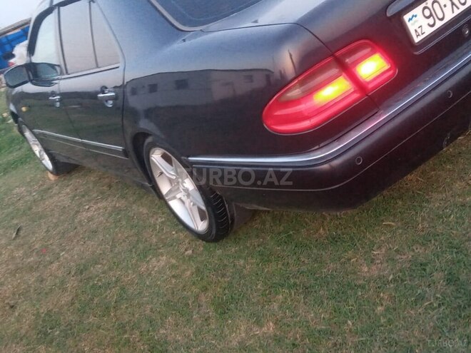 Mercedes E 240 1998, 250,000 km - 2.4 l - Göyçay