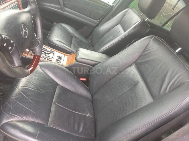 Mercedes E 240 1998, 250,000 km - 2.4 l - Göyçay