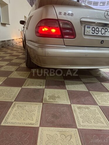 Mercedes E 240 2000, 250,252 km - 2.4 l - Gəncə