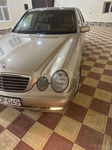 Mercedes E 240 2000, 250,252 km - 2.4 l - Gəncə