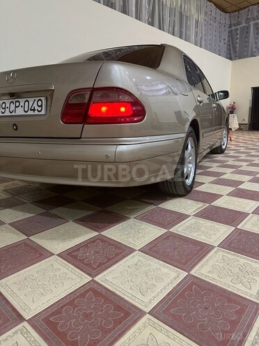 Mercedes E 240 2000, 250,252 km - 2.4 l - Gəncə