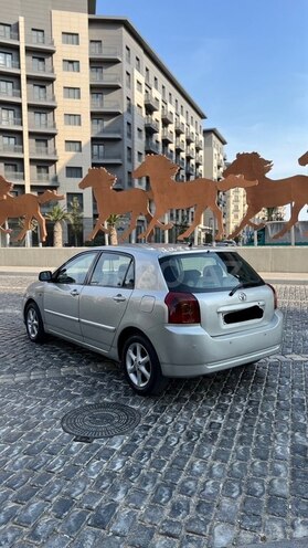 Toyota Corolla 2006, 330,000 km - 1.4 л - Bakı