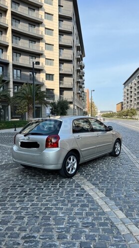 Toyota Corolla 2006, 330,000 km - 1.4 л - Bakı