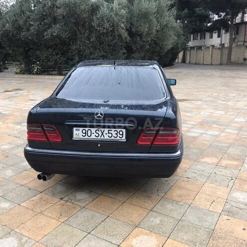 Mercedes E 240 1998, 398,741 km - 2.4 л - Naftalan
