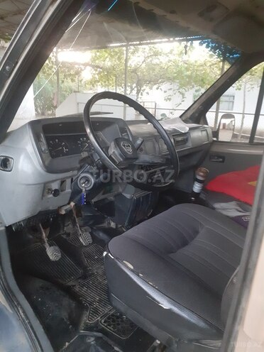GAZ 3302-744 1997, 120,000 km - 2.4 l - Salyan