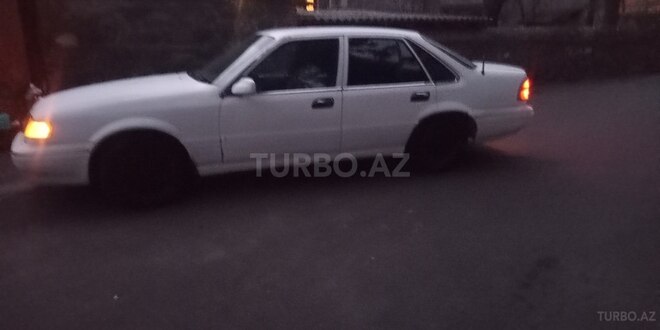 Daewoo  1995, 280,000 km - 2.0 l - Qax