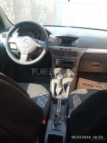 Opel Astra 2006, 220,000 km - 1.4 л - Bakı