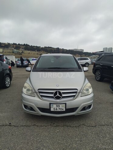 Mercedes B 180 2009, 158,000 km - 1.7 л - Bakı
