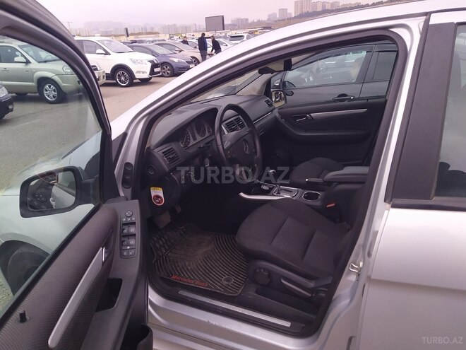 Mercedes B 180 2009, 158,000 km - 1.7 л - Bakı