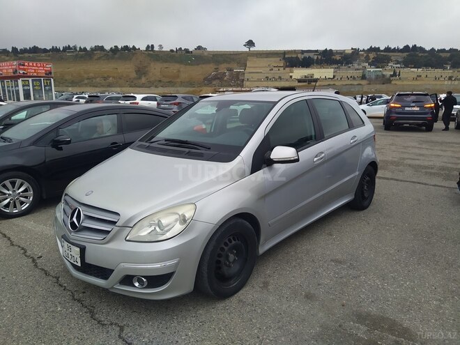 Mercedes B 180 2009, 158,000 km - 1.7 л - Bakı