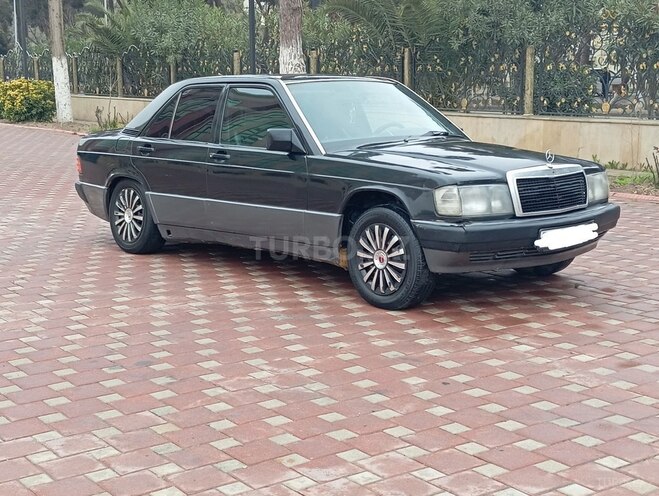 Mercedes 190 1991, 220,000 km - 2.0 l - Şirvan