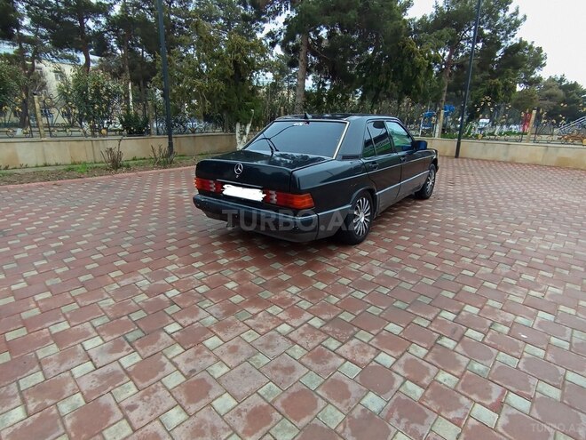 Mercedes 190 1991, 220,000 km - 2.0 l - Şirvan