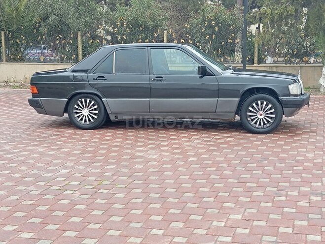 Mercedes 190 1991, 220,000 km - 2.0 l - Şirvan