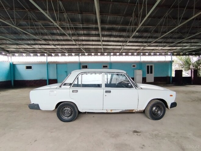 LADA (VAZ) 2107 1992, 99,000 km - 1.6 л - Salyan