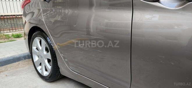 Hyundai Elantra 2011, 300,096 km - 1.8 l - Bakı