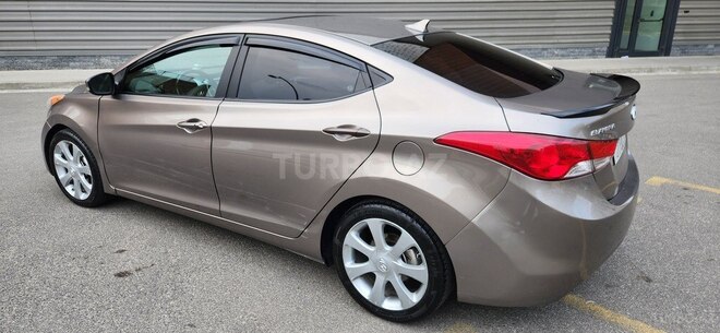 Hyundai Elantra 2011, 300,096 km - 1.8 l - Bakı