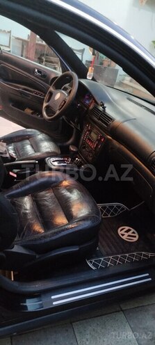 Volkswagen Passat 2002, 281,957 km - 1.8 l - Bakı