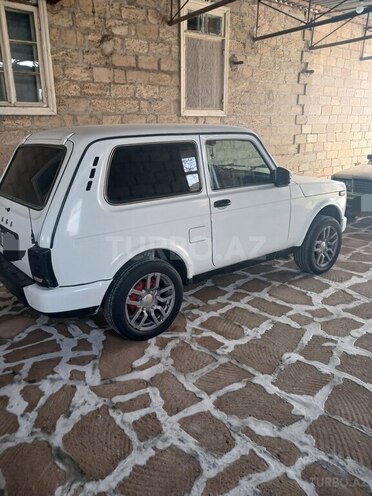 LADA (VAZ) Niva 2013, 500,000 km - 1.7 l - Salyan