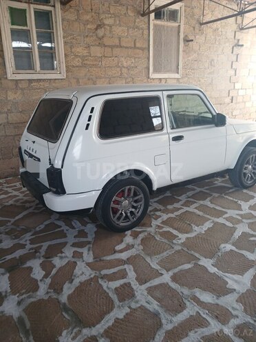LADA (VAZ) Niva 2013, 500,000 km - 1.7 l - Salyan