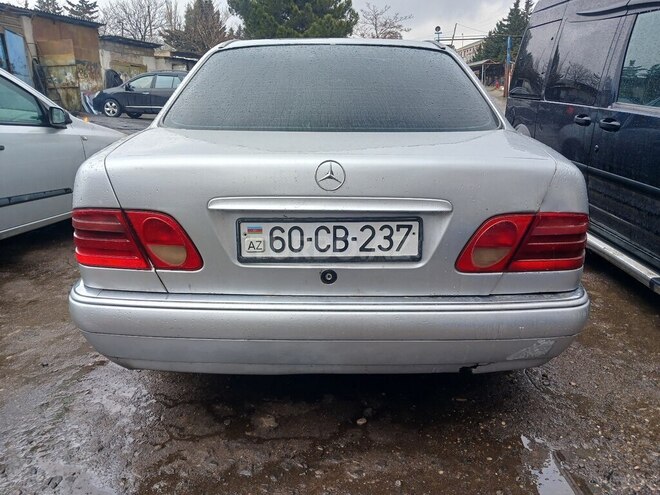 Mercedes E 220 1996, 430,000 km - 2.2 л - Bakı