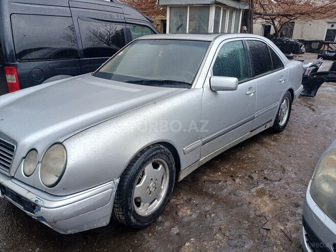 Mercedes E 220 1996, 430,000 km - 2.2 л - Bakı