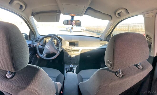 Opel Astra 2004, 180,000 km - 1.4 l - Bakı