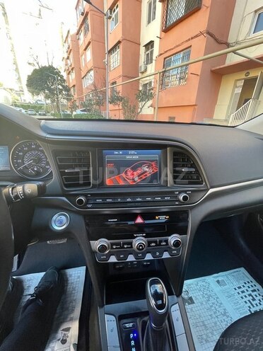 Hyundai Elantra 2019, 40,000 km - 2.0 l - Bakı