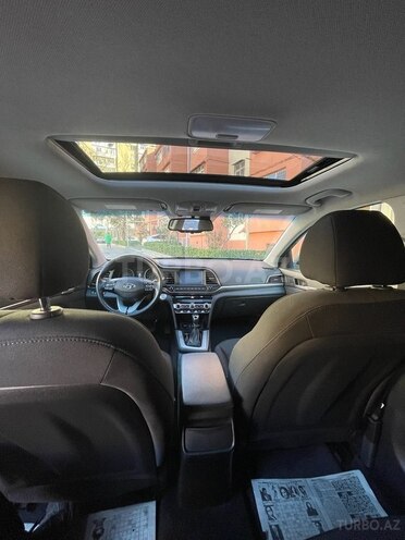 Hyundai Elantra 2019, 40,000 km - 2.0 l - Bakı