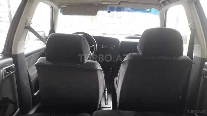 Volkswagen Golf 1992, 200,000 km - 1.6 l - Qax