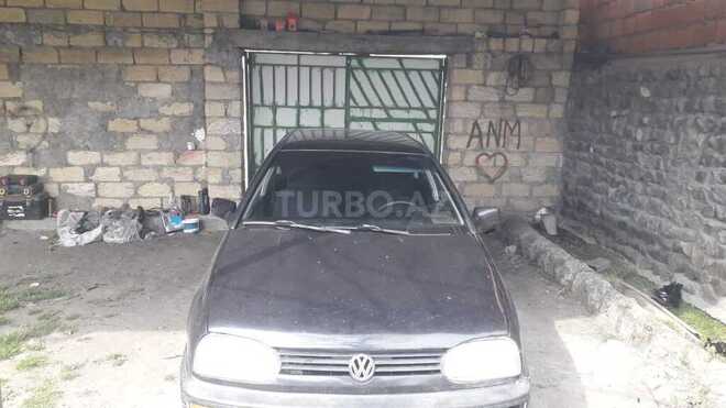 Volkswagen Golf 1992, 200,000 km - 1.6 l - Qax