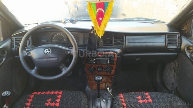 Opel Vectra 1997, 350,000 km - 1.6 л - Bakı