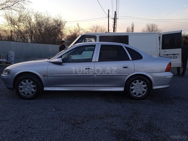 Opel Vectra 1999, 324,313 km - 1.8 l - Zaqatala