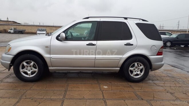 Mercedes ML 320 2001, 270,000 km - 3.2 l - Sumqayıt
