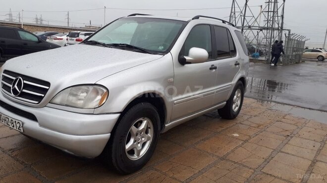 Mercedes ML 320 2001, 270,000 km - 3.2 l - Sumqayıt