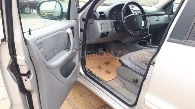 Mercedes ML 320 2001, 270,000 km - 3.2 l - Sumqayıt