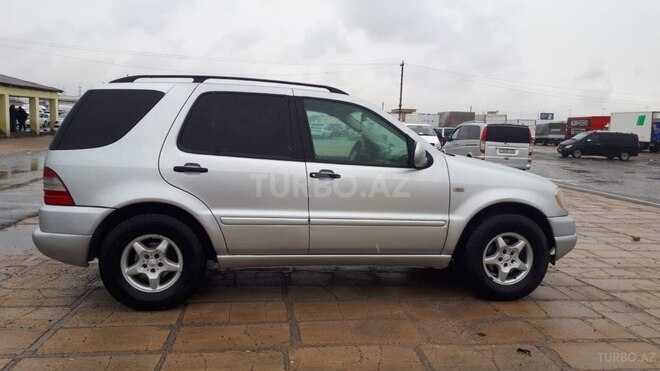 Mercedes ML 320 2001, 270,000 km - 3.2 l - Sumqayıt