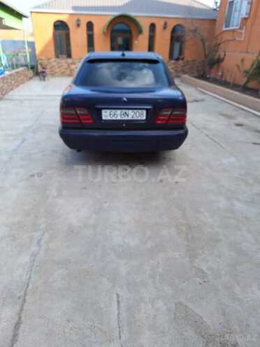 Mercedes E 230 1996, 350,000 km - 2.3 l - Yevlax