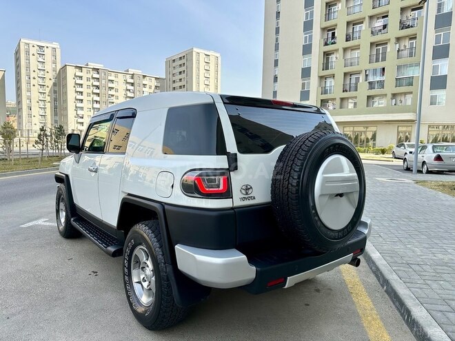 Toyota FJ Cruiser 2008, 289,000 km - 4.0 l - Bakı