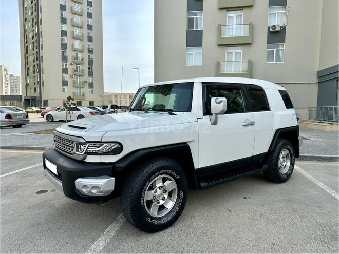Toyota FJ Cruiser 2008, 289,000 km - 4.0 l - Bakı