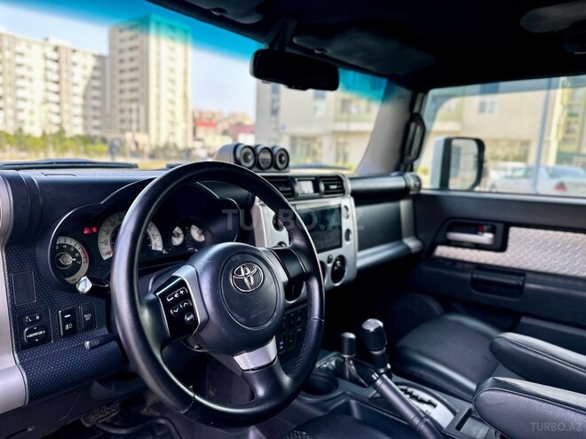 Toyota FJ Cruiser 2008, 289,000 km - 4.0 l - Bakı