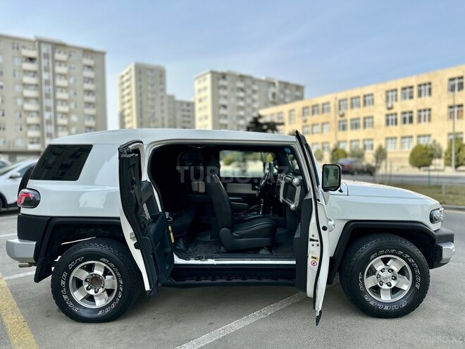 Toyota FJ Cruiser 2008, 289,000 km - 4.0 l - Bakı