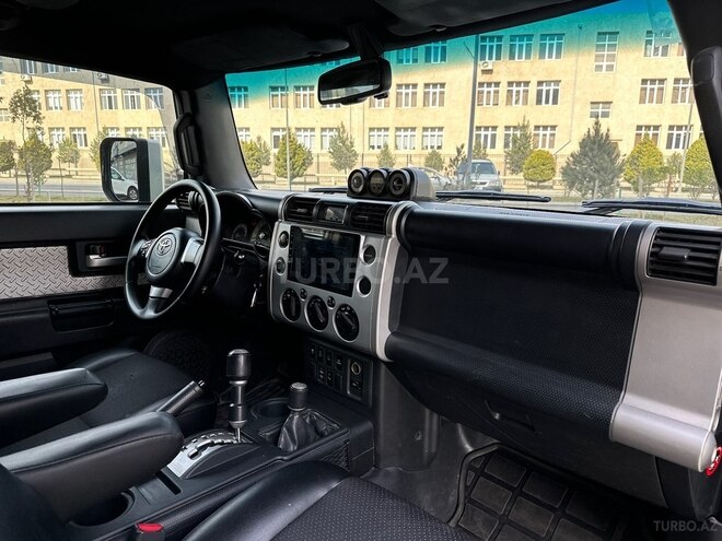 Toyota FJ Cruiser 2008, 289,000 km - 4.0 l - Bakı