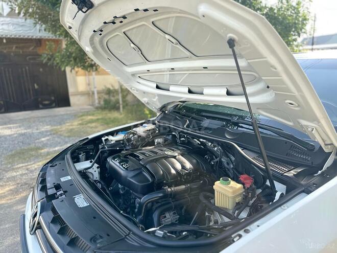 Volkswagen Touareg 2010, 188,500 km - 3.6 л - Bakı