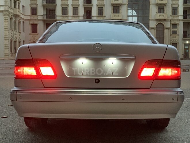 Mercedes E 320 2001, 376,874 km - 3.2 l - Bakı