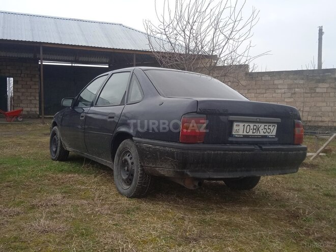 Opel Vectra 1992, 397,000 km - 2.0 l - Qəbələ