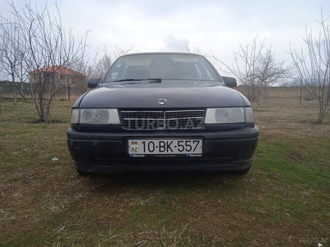 Opel Vectra 1992, 397,000 km - 2.0 l - Qəbələ