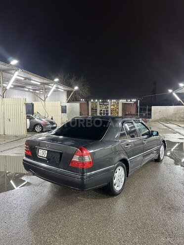 Mercedes C 180 1995, 298,000 km - 1.8 l - Bakı