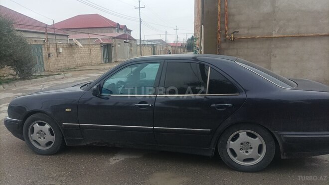 Mercedes E 240 1997, 397,285 km - 2.4 l - Bakı