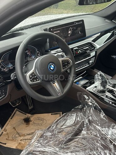 BMW 530e 2023, 400 km - 2.0 l - Bakı