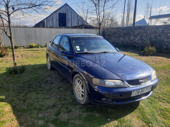Opel Vectra 1999, 180,000 km - 2.0 l - Balakən